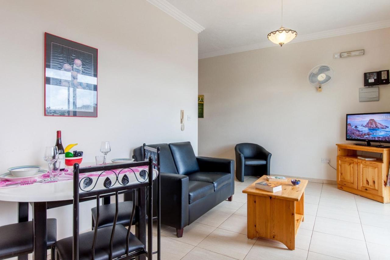 Pool And Sea Merill Apartments - Happy Rentals Mellieha Exterior photo